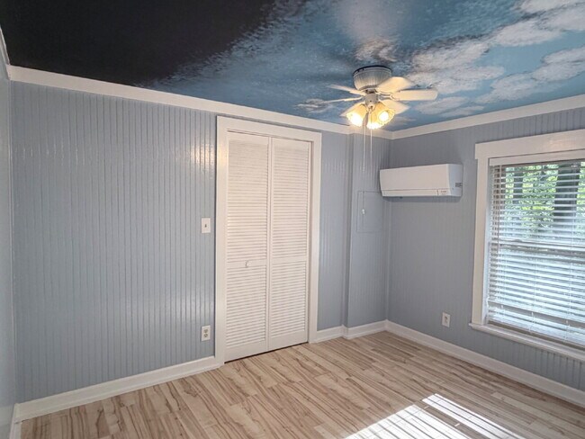 Building Photo - Live Surrounded by Nature | 3 Bedroom Home on 27 Private Acres in Saluda