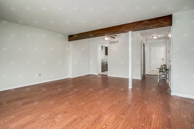 Building Photo - **Spacious 3-Bedroom Townhome with Partially Finished Basement and Off-Street Parking**