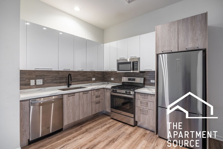 Building Photo - 2550 S Wabash Ave