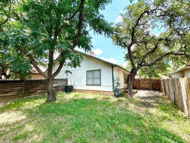 Building Photo - MUST SEE! Spacious Duplex With Garage & Google Fiber Access!