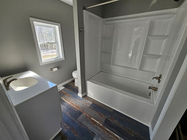 Building Photo - Two Bedroom / Two Bath House