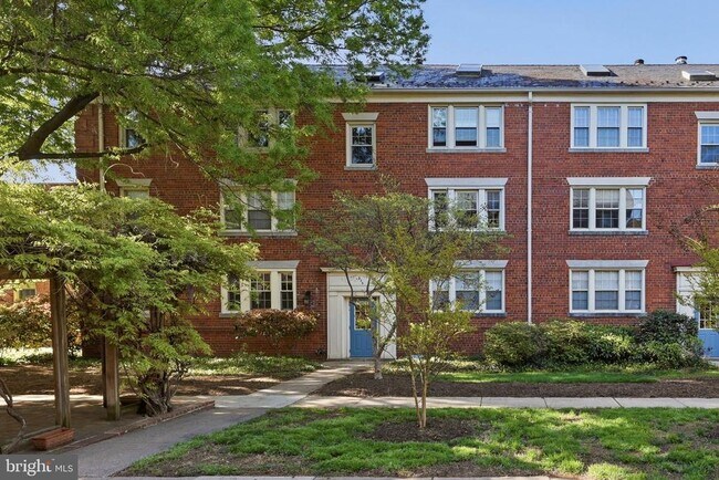 Building Photo - 525 Bashford Ln