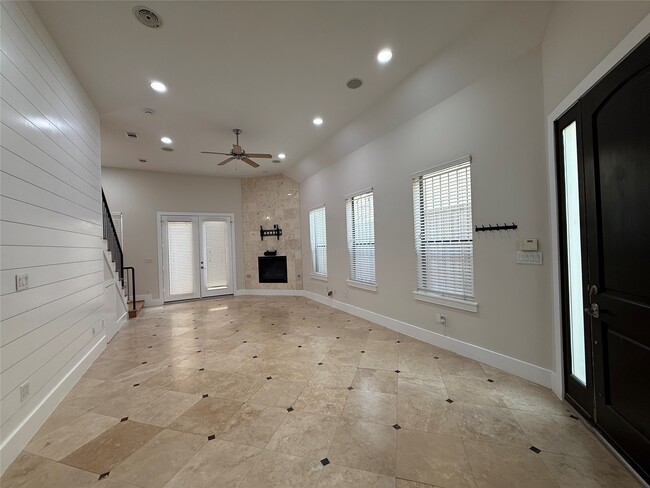 Building Photo - 1608 Patterson St