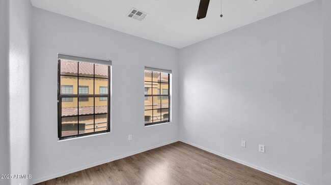 Building Photo - 1702 E Bell Rd
