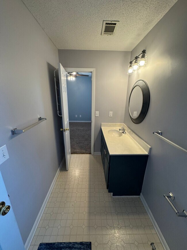 Building Photo - 111 Weatherstone Pl