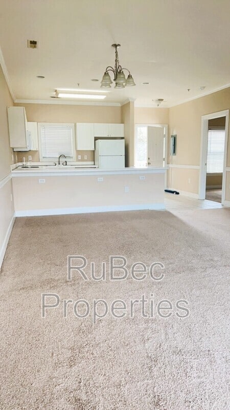 Building Photo - 8967 Meadow Vista Rd