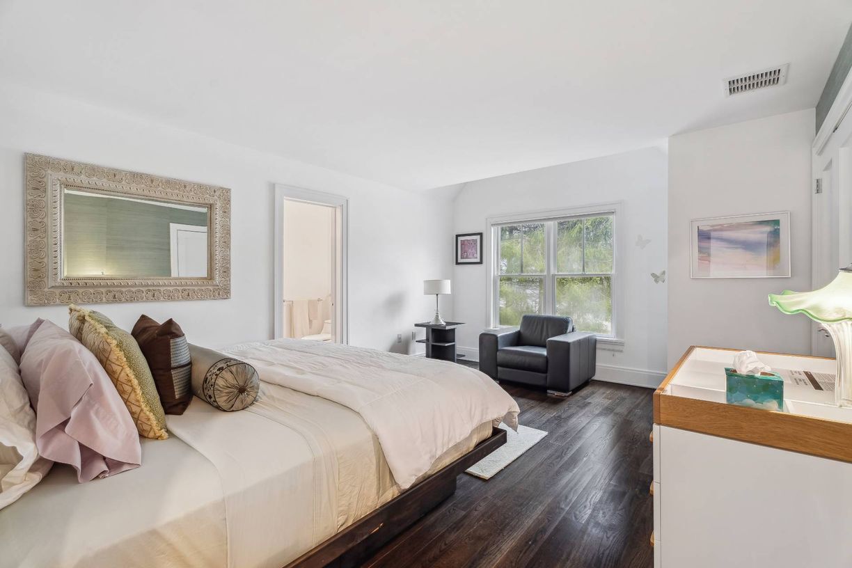 Building Photo - 115 Sea Farm Ln