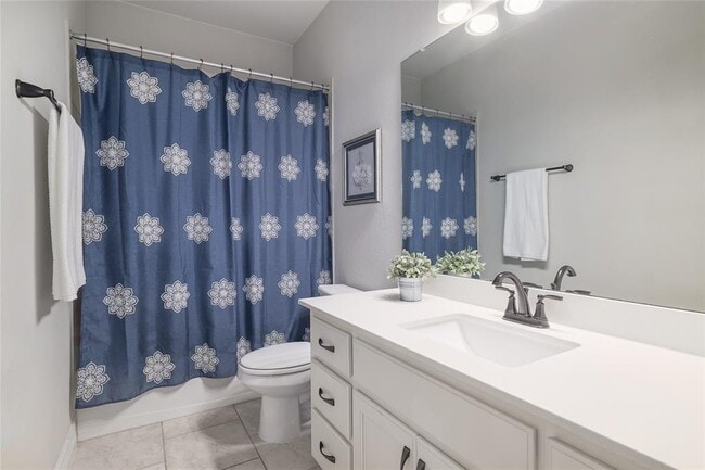 Building Photo - 505 Saturnia Dr