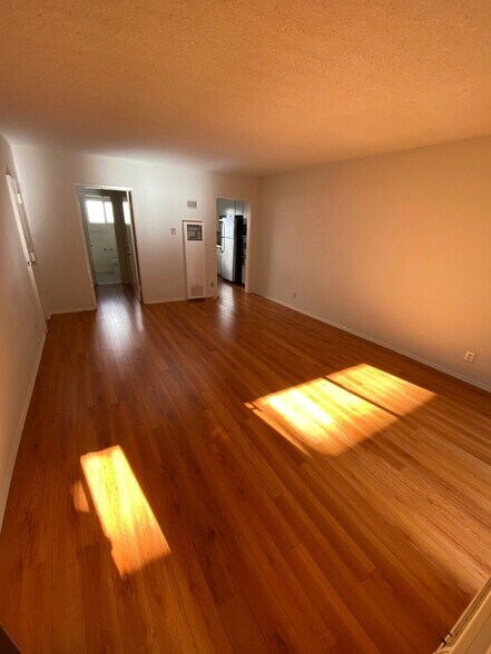 Building Photo - 1824 Manning Ave