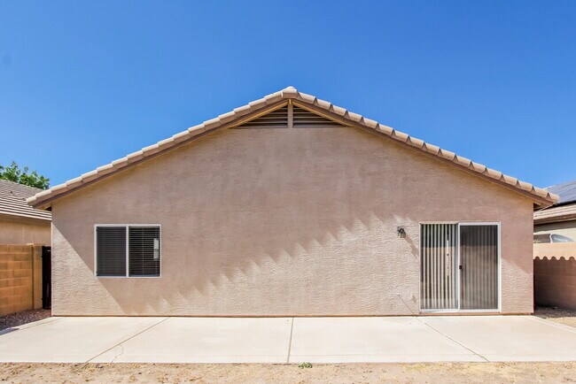 Building Photo - 11565 W Carol Ave