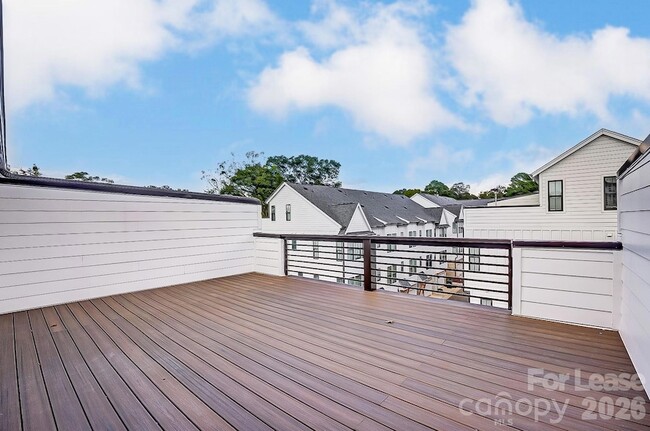 Building Photo - 2308 Chamberlain Ave