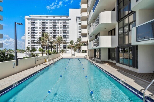 Building Photo - 5757 Collins Ave