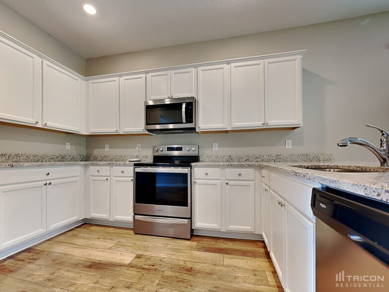 Building Photo - 4349 Carrabelle River Ln
