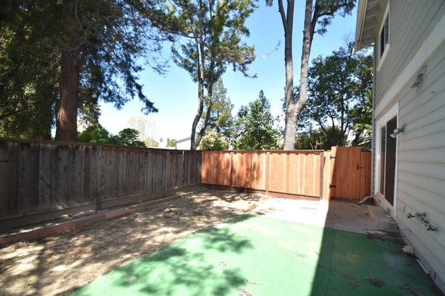 Building Photo - 5469 Giuffrida Ct