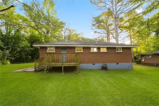 Building Photo - 3539 Tulip Dr