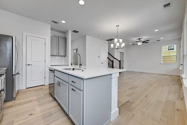 Building Photo - 3115 Chennault St