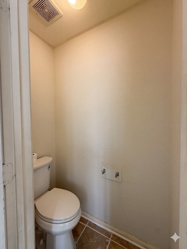Building Photo - 4123 Applecreek Bend Dr