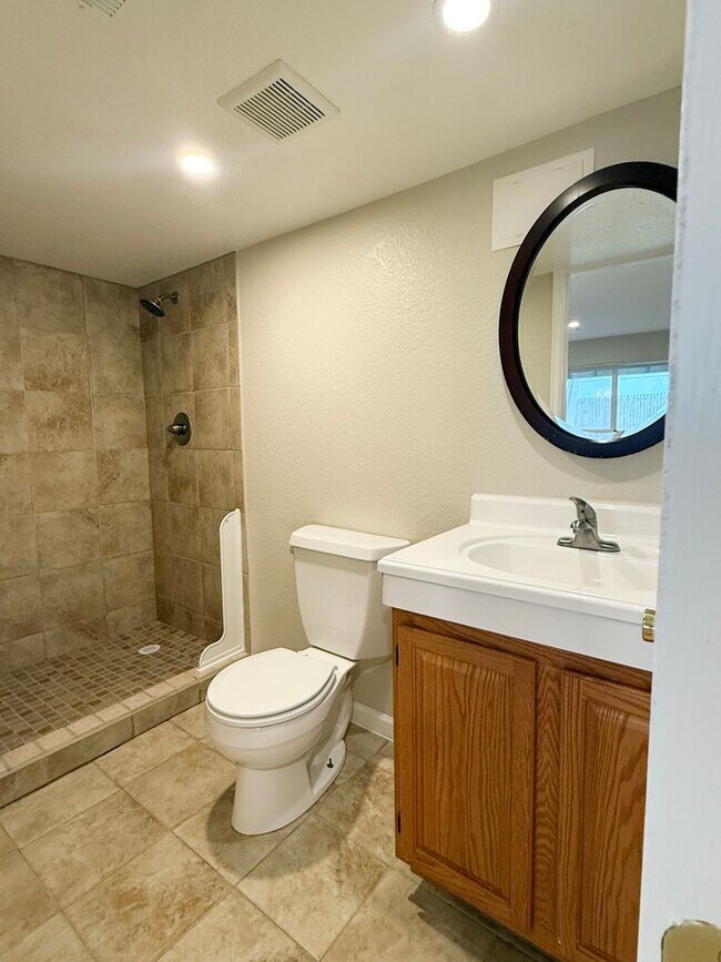 Building Photo - Updated, Clean and Spacious 2-Story with 3...