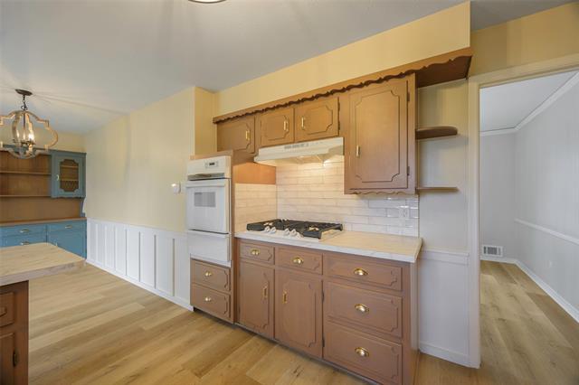 Building Photo - 5395 E 14th St