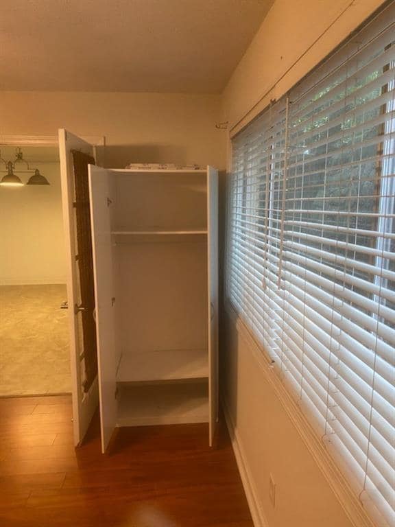 Building Photo - 115 Biscayne Dr NW