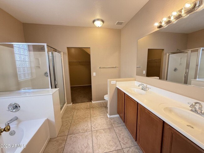 Building Photo - 11752 W Foothill Dr