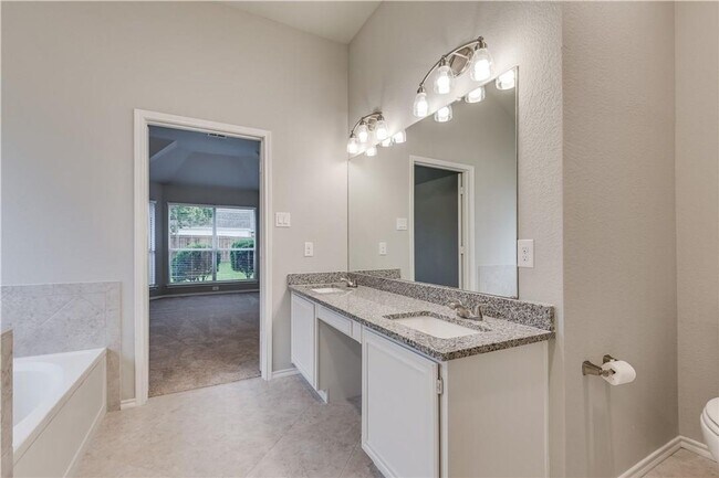 Building Photo - 11608 Amber Valley Dr