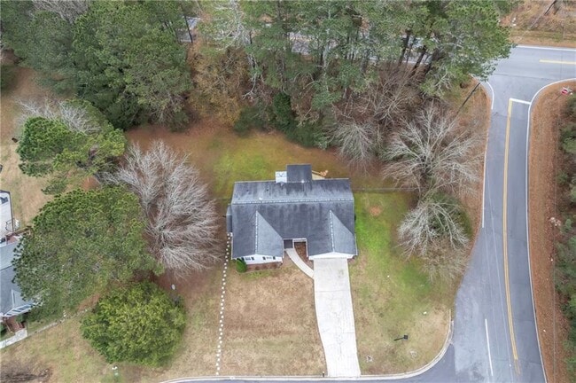 Building Photo - 1900 Tribble Ridge Dr