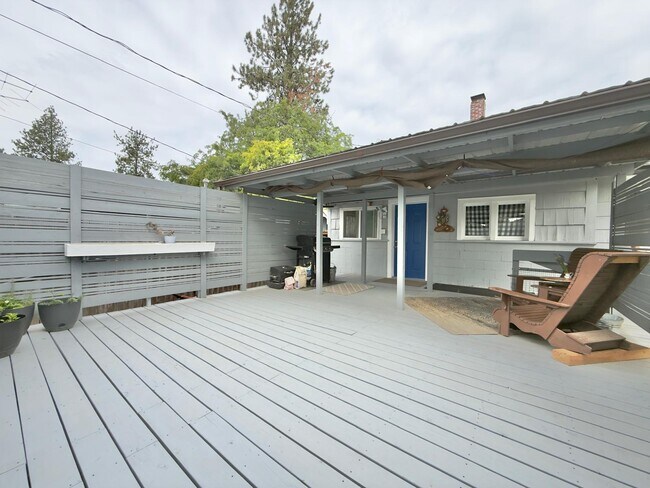 Building Photo - 3118 E 32nd Ave