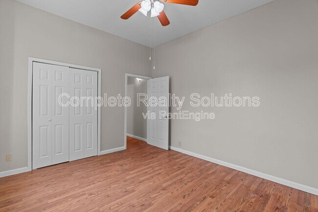 Building Photo - 3021 Iowa Ave