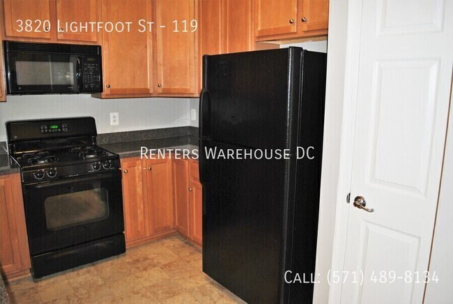 Building Photo - 3820 Lightfoot St