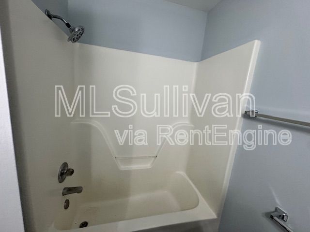 Building Photo - 302 Rushingwater Dr