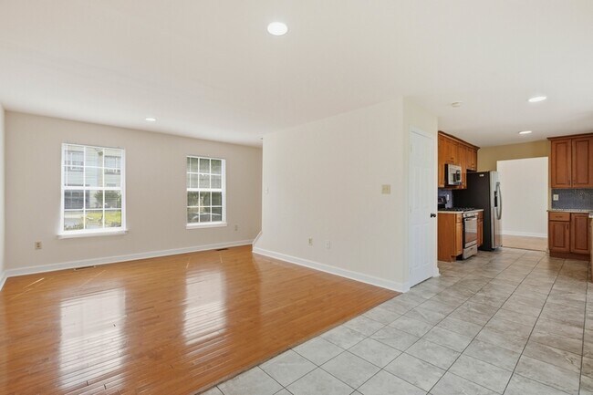 Building Photo - 7705 Seans Terrace