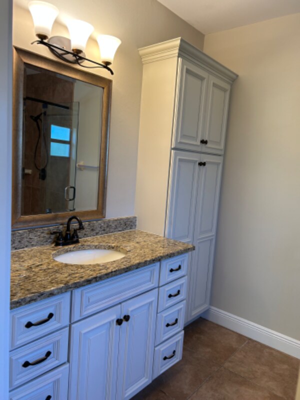 Building Photo - 4412 Vanda Dr