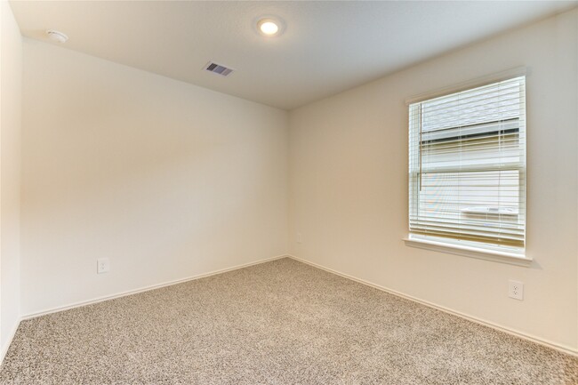 Building Photo - 30507 Carter Cv