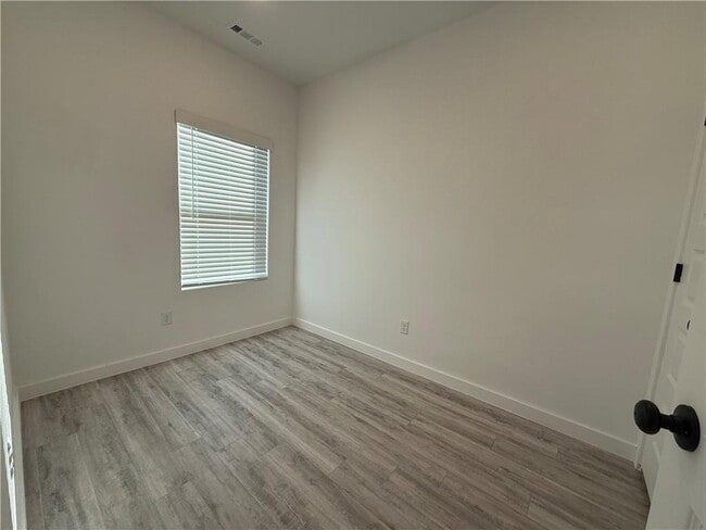 Building Photo - 1051 States Ave