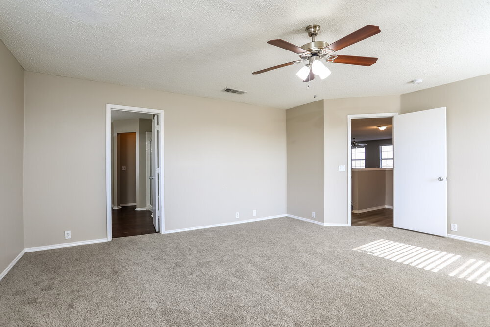 Building Photo - 1511 Columbia Dr