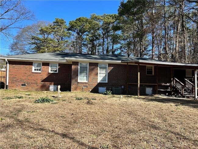 Building Photo - 261 Palms Ln SW
