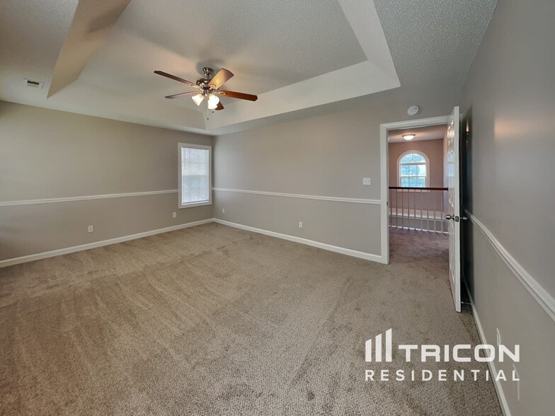 Building Photo - 2829 Rosemeade Dr