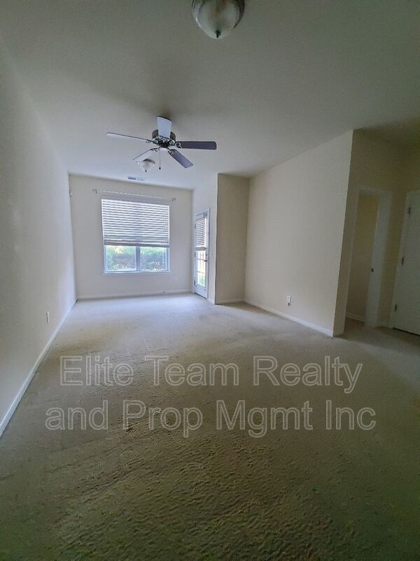 Building Photo - 11190 Bridgewater Dr