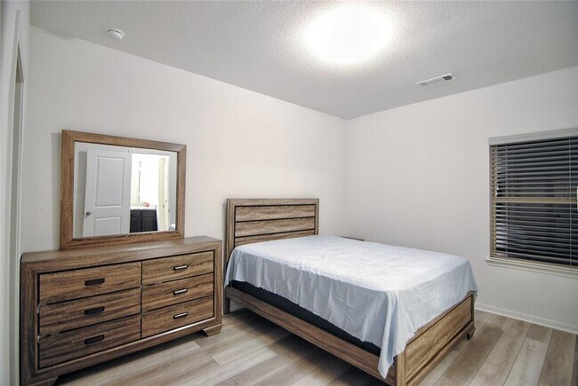 Building Photo - 30107 Alder Run Ln