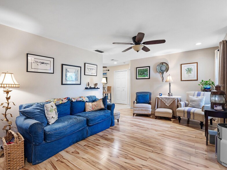 Building Photo - 3932 Ragen St