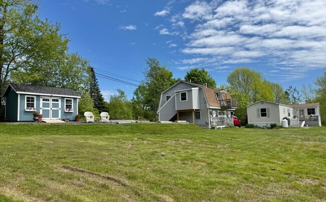Building Photo - 136 Millvale Rd