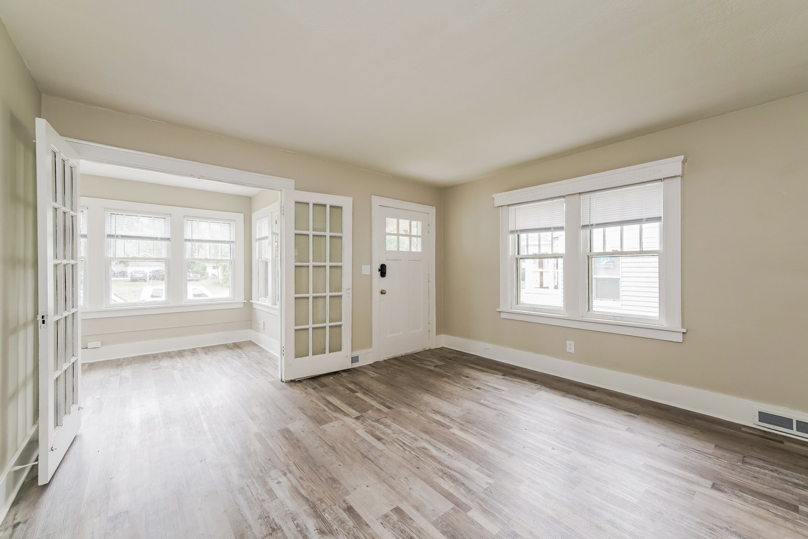 Building Photo - 1305 N Meade St