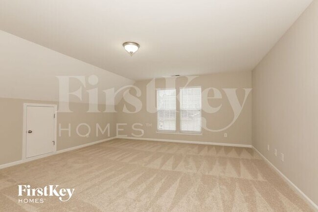 Building Photo - 13312 Salvo Dr