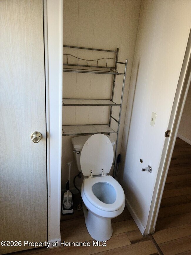 Building Photo - 15466 Brookridge Blvd