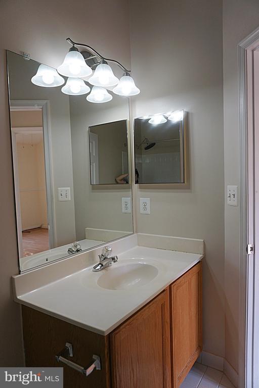 Building Photo - 20601 Duck Pond Pl