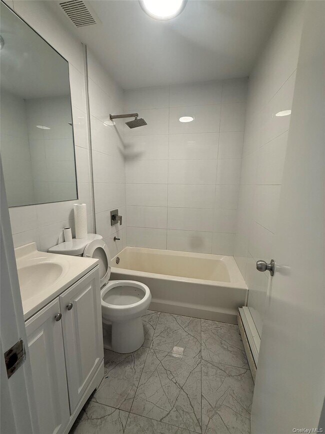 Building Photo - 145-59 107th Ave