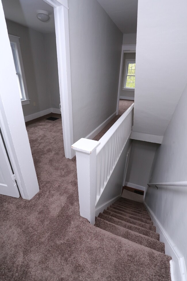 Building Photo - 402 N 8th St