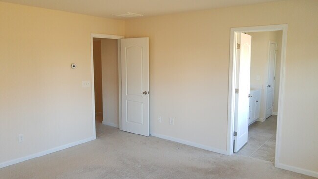 Master Bedroom - 1024 Easley St