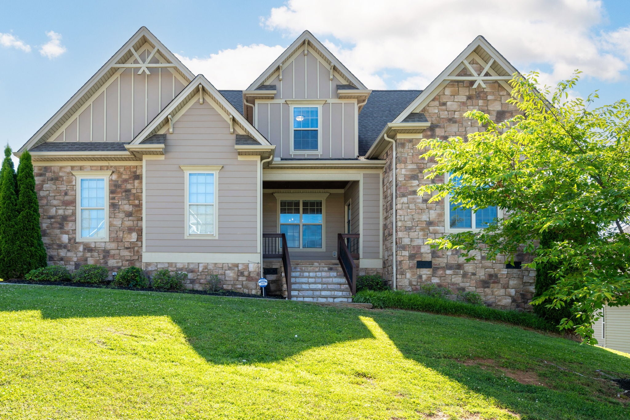 Building Photo - 8885 McKenzie Farm Dr